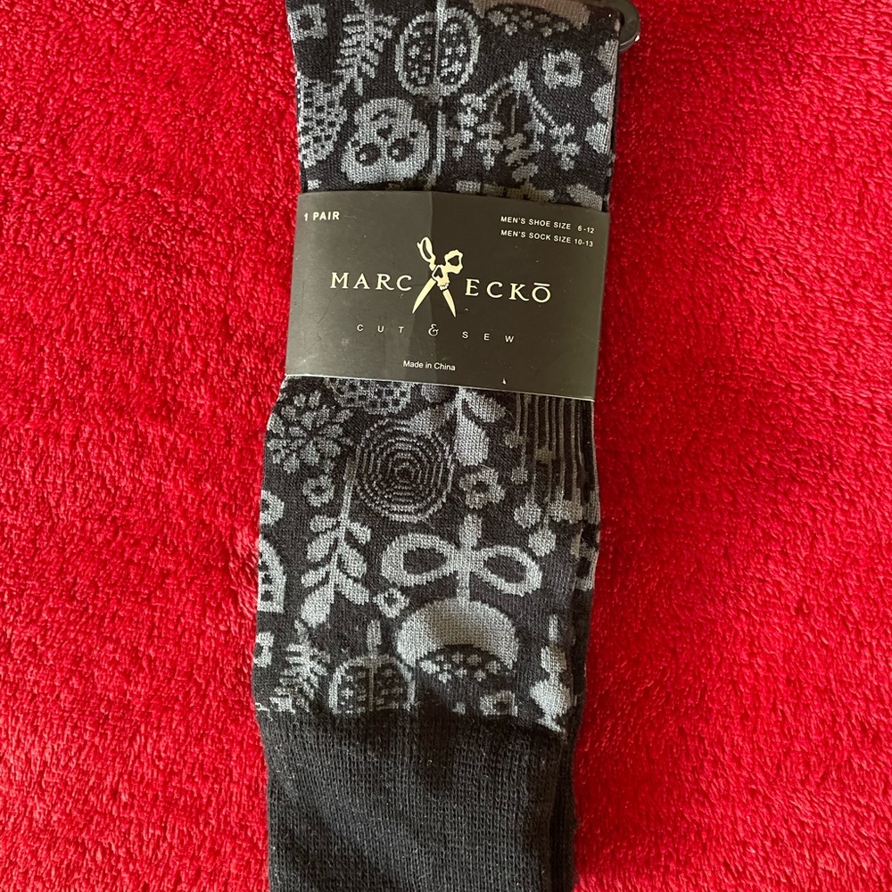 Marc Ecko Black and Gray Men's Socks NWT size 10-13